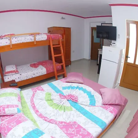 Landi Hotel