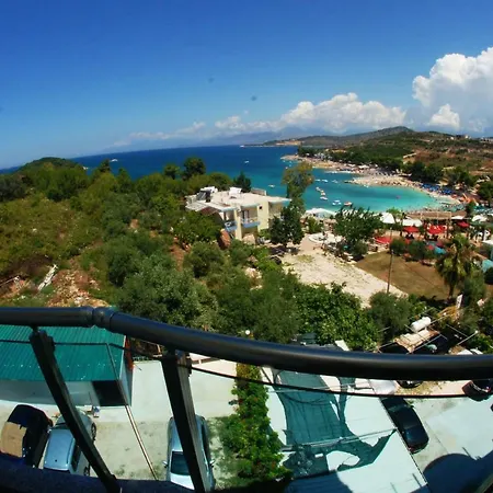 Landi Hotel 3*