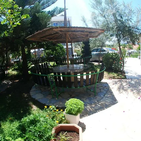 Landi Hotel 3*