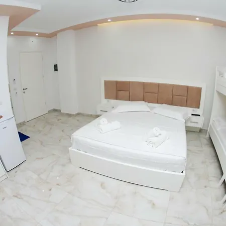 Landi Hotel